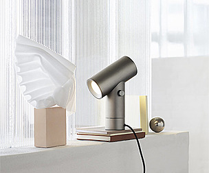 Beam black table lamp