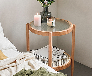 Bistro rattan round side table