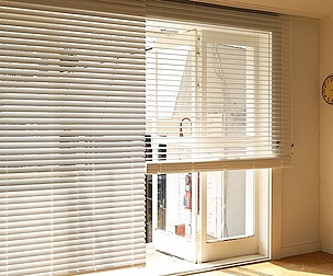Solid wood paulownia wood blind