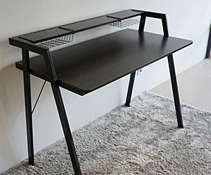 Ernen Desk