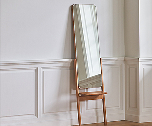 arc dressing mirror