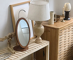 Hennings Chestnut Wood Tabletop Mirror