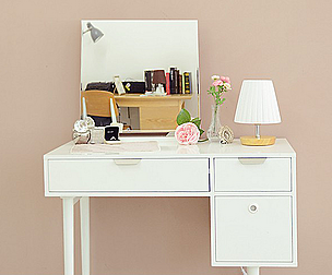 Audrey Dance Stand
