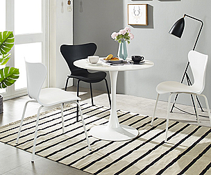 Flowing round table