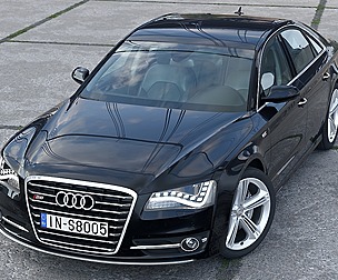 Audi S8 2011