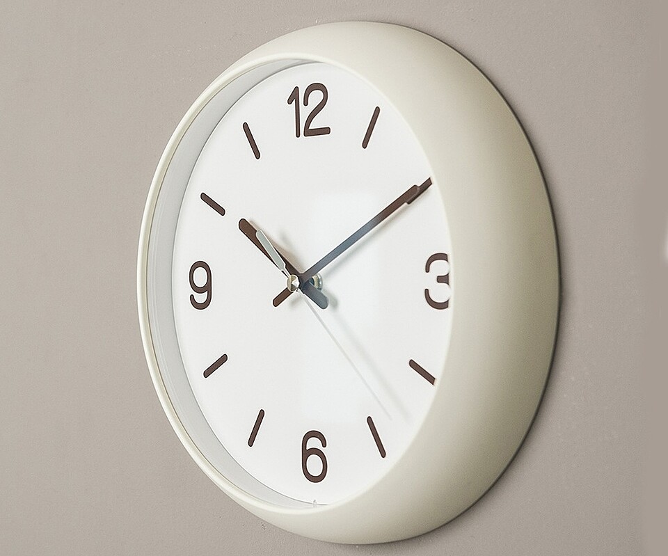 White Dome Round Noiseless Wall Clock