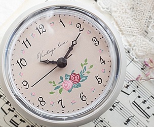 Retro bathroom waterproof watch