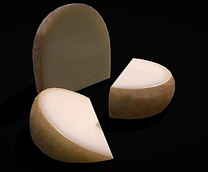 Medium Gouda Cheese Chunks