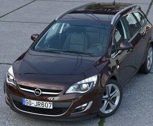 Opel Astra Sports Tourer 2014