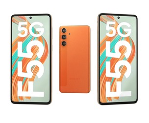 Samsung Galaxy F55 Apricot Crush