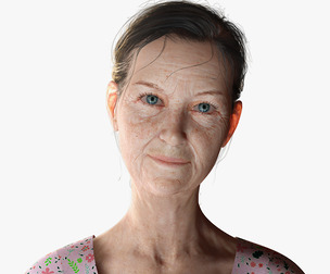 Evelyn - Realistic Old Woman