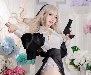 Assassin Nun Blonde
