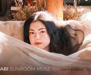 Female Figure Poses - Gabi Sunroom Muse (Sample)