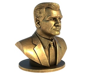 Pierce Brosnan statue