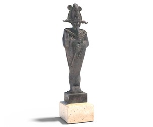 Osiris statue