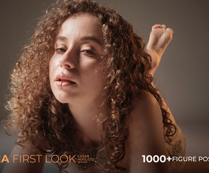 1000+ Female Figure Poses - Tia First Look