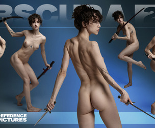 730 Blade Dancer: Female Weapon Poses for Drawing