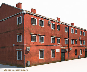 Old Building 176 Low Poly
