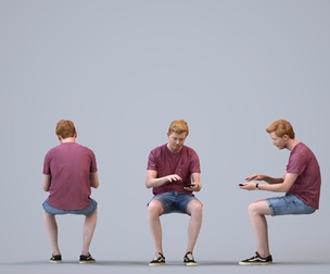 00420_Wim010 Adult Caucasian man sitting at home with smartphone in summer casual wear