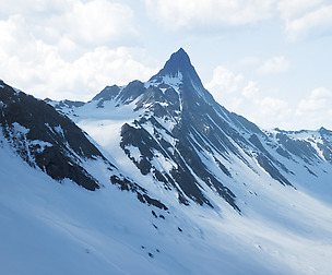 [UE4] Snowy Mountains Landscape v2.0