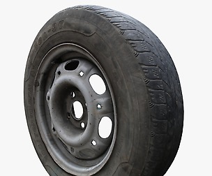 Old car wheels 3D model