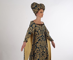 ♀️ Medieval Dress Photo Pack
