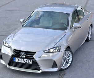 Lexus IS 2018