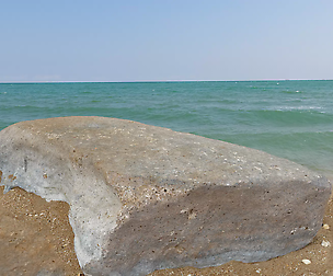 Stone by the sea 1