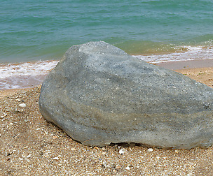 Stone by the sea 4