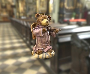 0001-06_ViolinBear