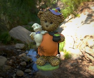 0002-06_CostumeBear