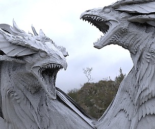 Dragon 2 heads