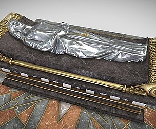 Queen Tomb with silver statue